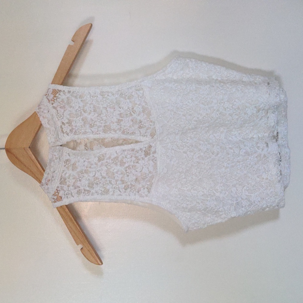 Lace white crop top - Picture 3 of 4